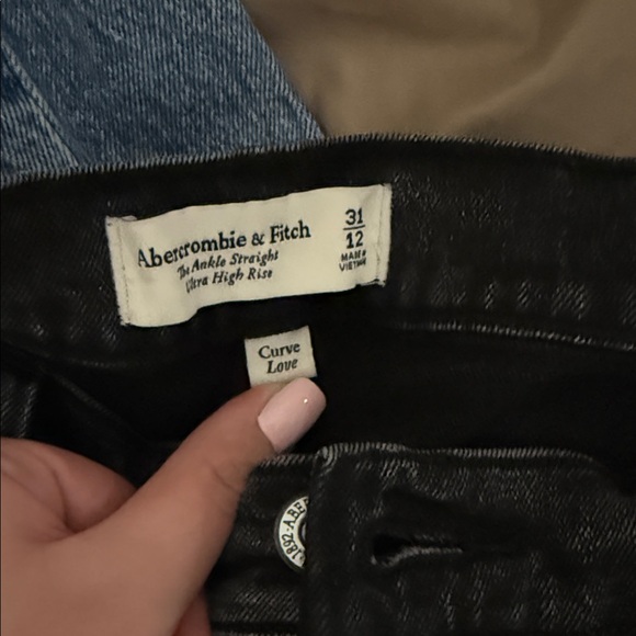 Abercrombie & Fitch Black Ultra High Rise Jeans - Picture 1 of 2